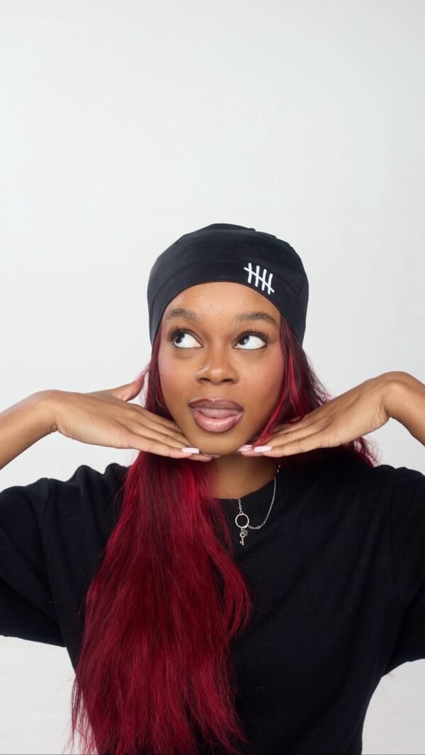 Skull cap Sanou - intérieur Satin - Noir